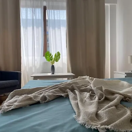 2 Bedroom With Terrace In Center *