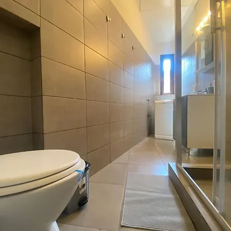 公寓 2 Bedroom With Terrace In Center