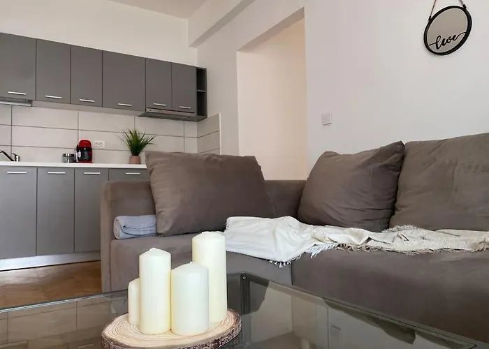 Apartman 2 Bedroom With Terrace In Center *
