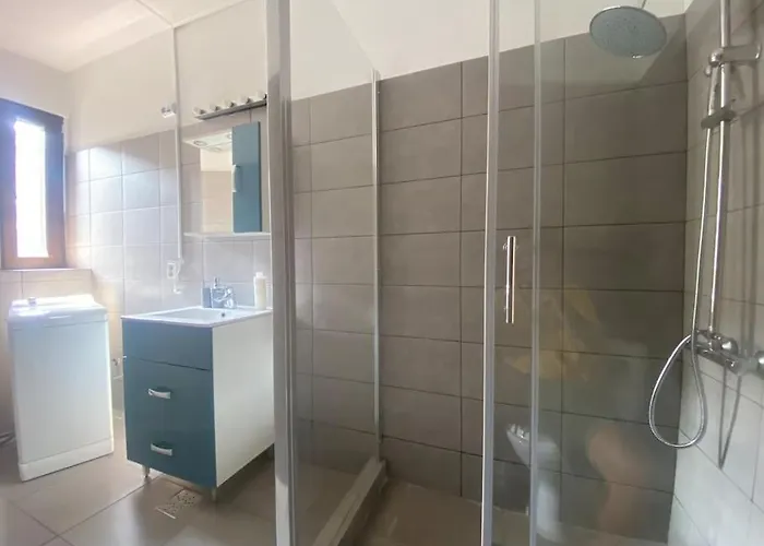 Apartman 2 Bedroom With Terrace In Center Bukarest