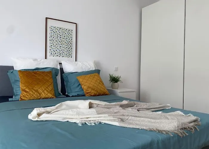 Apartament 2 Bedroom With Terrace In Center Bucureşti