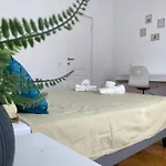 2 Bedroom With Terrace In Center Apartament *