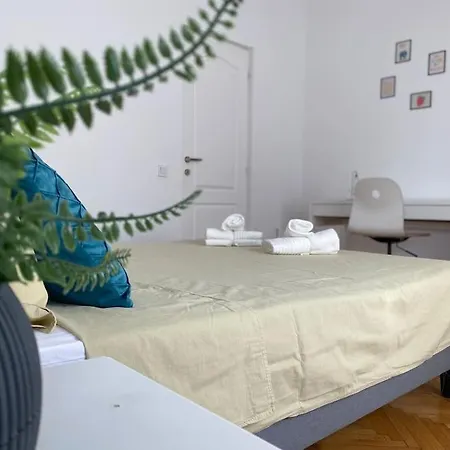 2 Bedroom With Terrace In Center Apartmán *