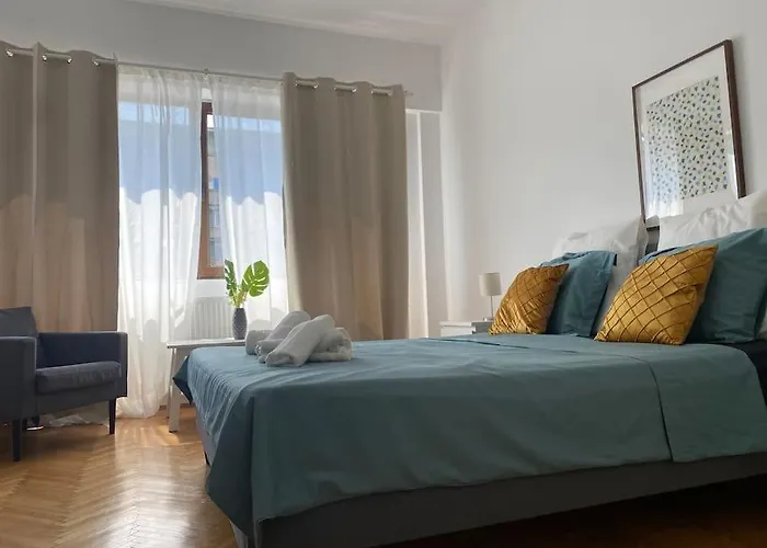 2 Bedroom With Terrace In Center ブカレスト